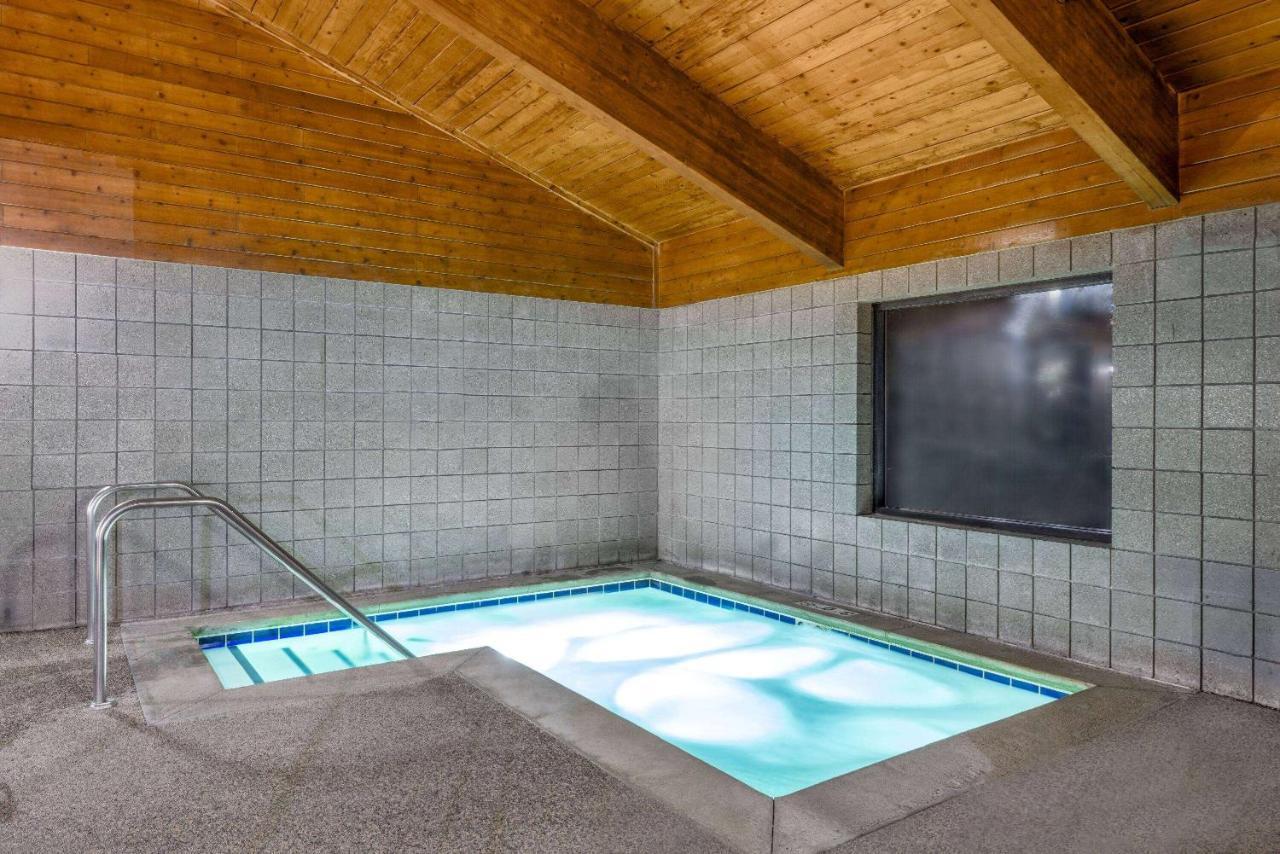 Americinn By Wyndham Dickinson Eksteriør bilde